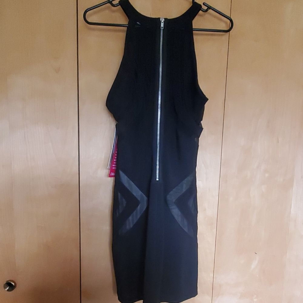 Dress - Picture 3 of 6